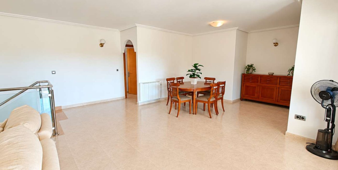Resale - Villa -
Algorfa - Montemar