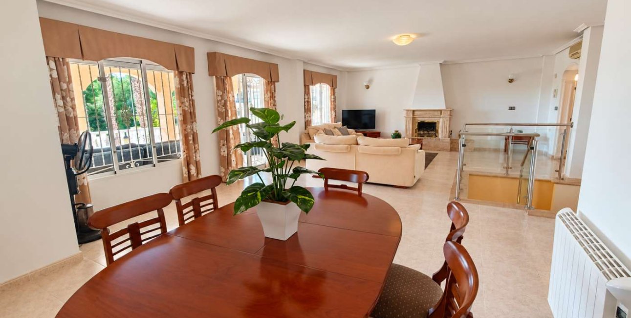 Resale - Villa -
Algorfa - Montemar