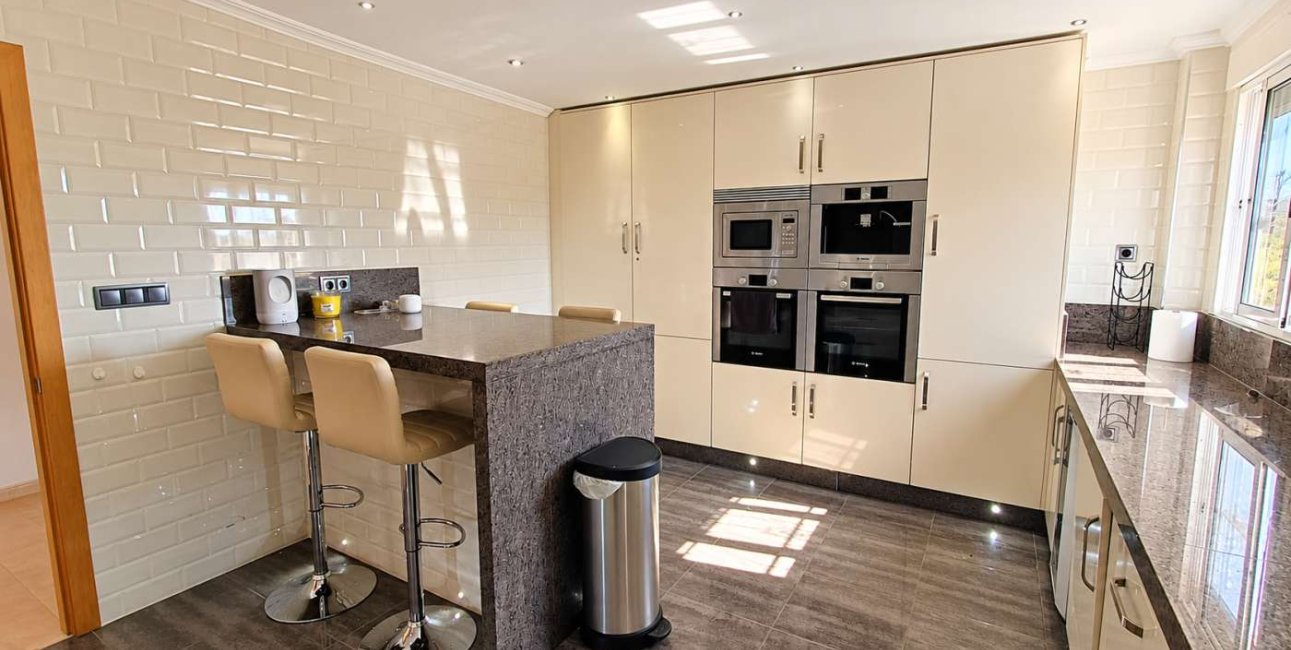 Resale - Villa -
Algorfa - Montemar