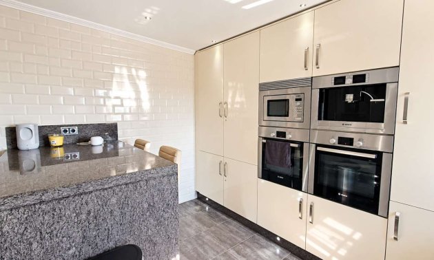 Resale - Villa -
Algorfa - Montemar