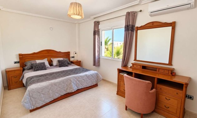 Resale - Villa -
Algorfa - Montemar