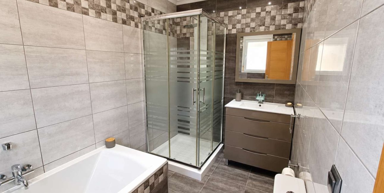 Resale - Villa -
Algorfa - Montemar