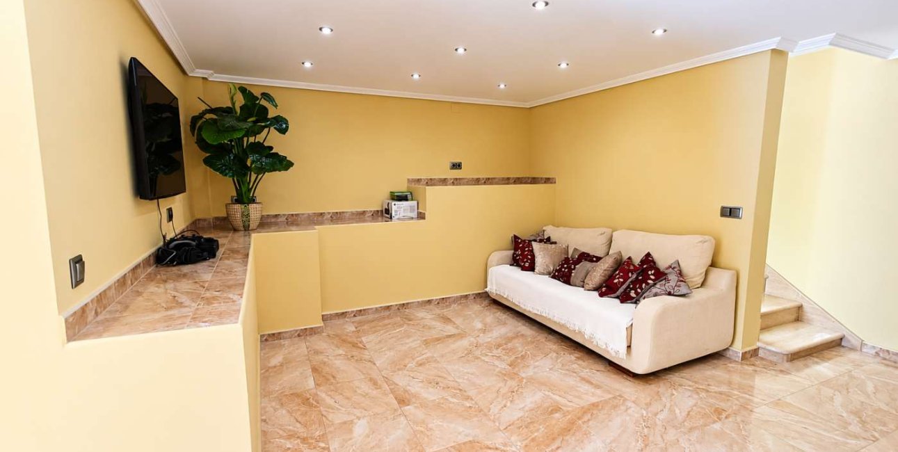 Resale - Villa -
Algorfa - Montemar