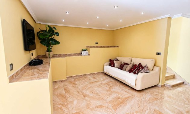 Resale - Villa -
Algorfa - Montemar