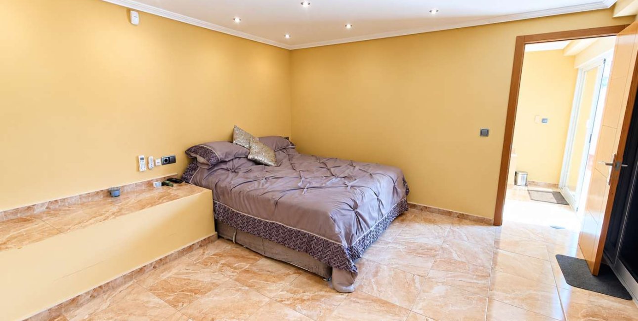 Resale - Villa -
Algorfa - Montemar