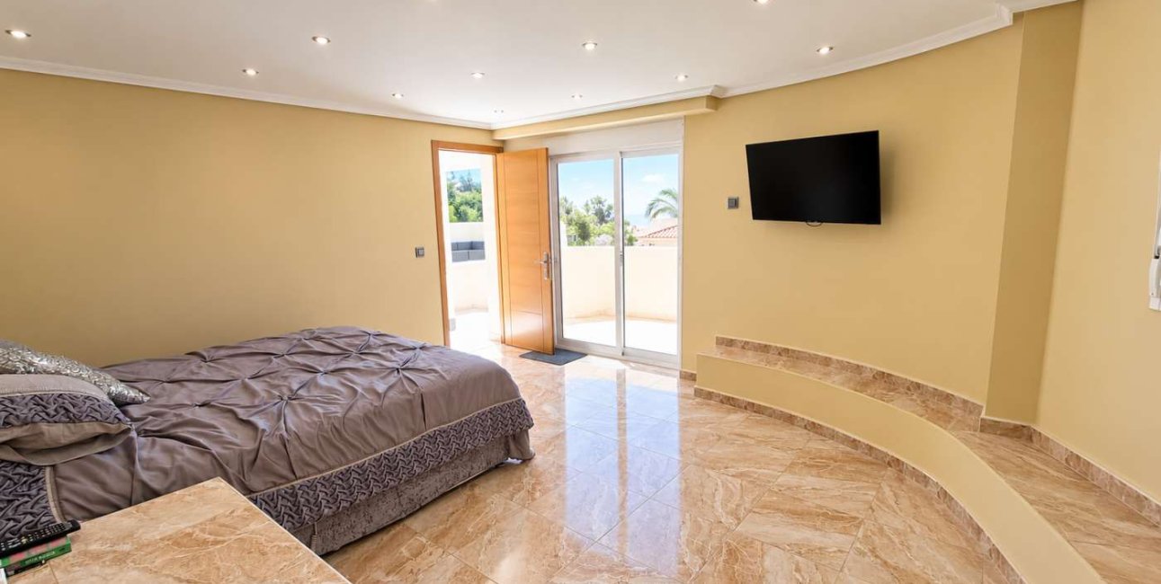 Resale - Villa -
Algorfa - Montemar