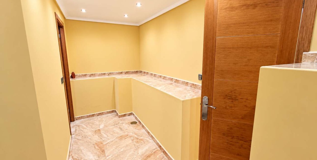 Resale - Villa -
Algorfa - Montemar