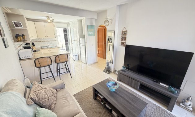 Resale - Apartment / flat -
Orihuela Costa - Villamartin