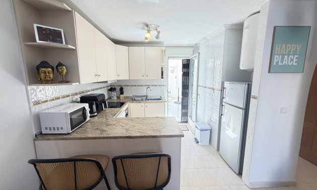 Resale - Apartment / flat -
Orihuela Costa - Villamartin