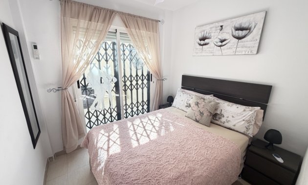 Resale - Apartment / flat -
Orihuela Costa - Villamartin
