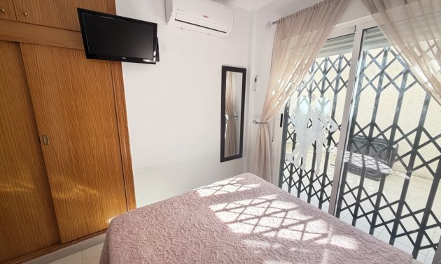 Resale - Apartment / flat -
Orihuela Costa - Villamartin