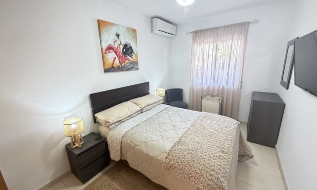 Resale - Apartment / flat -
Orihuela Costa - Villamartin