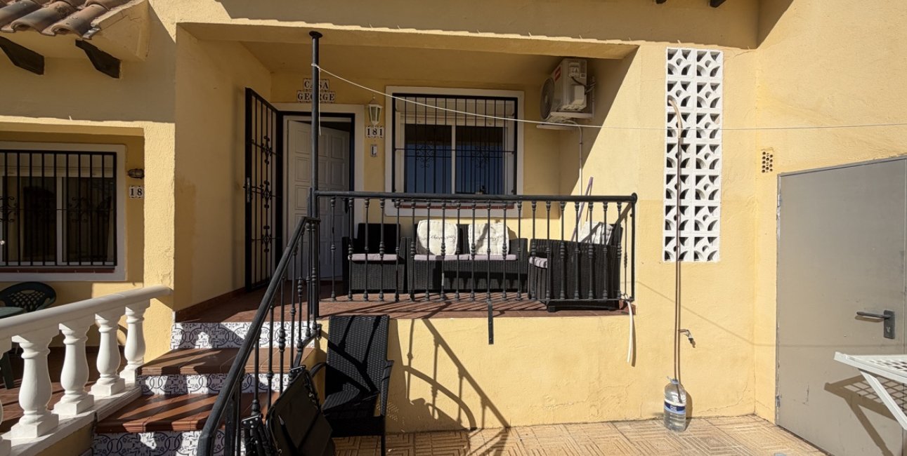 Resale - Apartment / flat -
Orihuela Costa - Villamartin