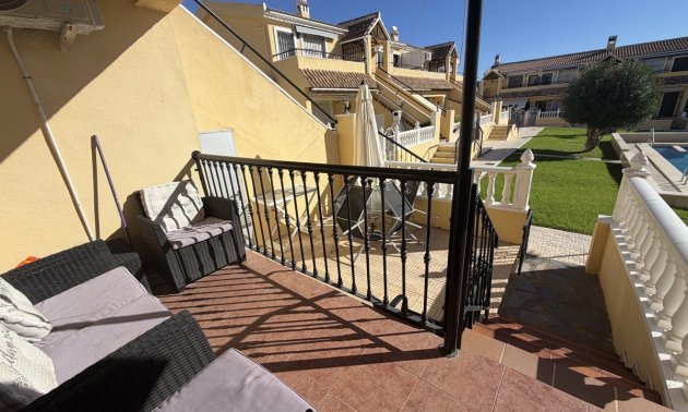 Resale - Apartment / flat -
Orihuela Costa - Villamartin
