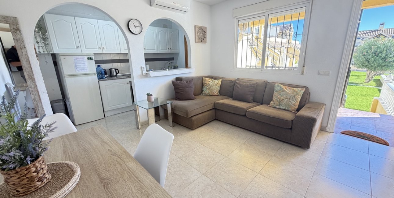 Resale - Apartment / flat -
Orihuela Costa - Villamartin