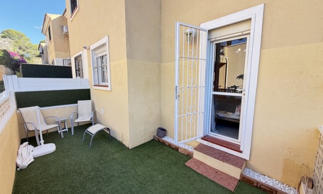 Resale - Apartment / flat -
Orihuela Costa - Villamartin