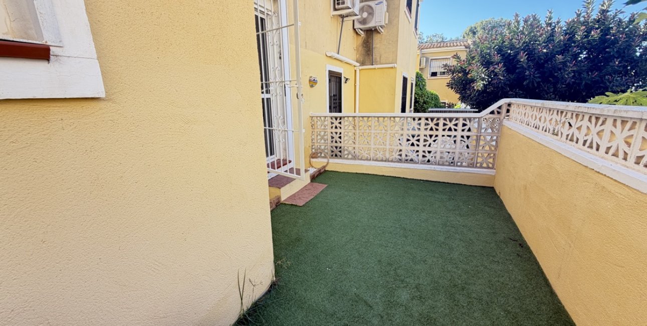 Resale - Apartment / flat -
Orihuela Costa - Villamartin