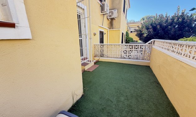 Resale - Apartment / flat -
Orihuela Costa - Villamartin