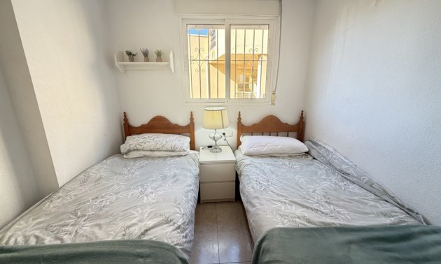 Resale - Apartment / flat -
Orihuela Costa - Villamartin