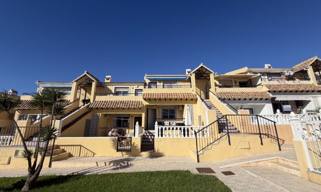 Resale - Apartment / flat -
Orihuela Costa - Villamartin
