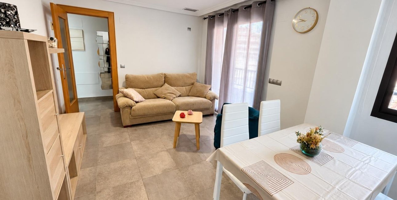 Rynek wtórny - Mieszkanie  -
Torrevieja - La Mata