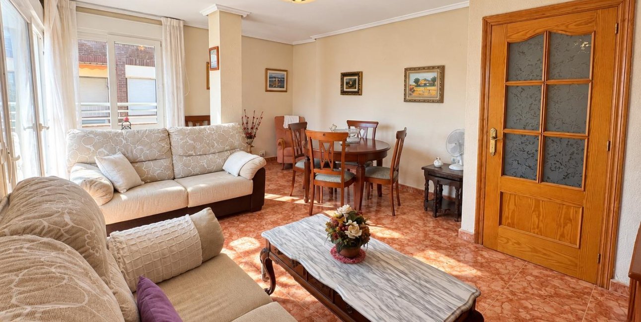 Reventa - Apartamento / piso -
Torrevieja - Playa del Cura