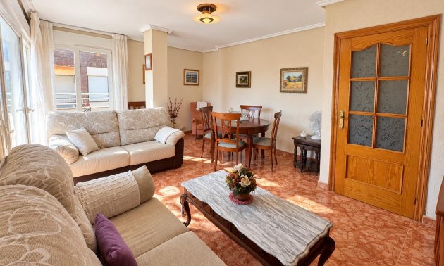 Reventa - Apartamento / piso -
Torrevieja - Playa del Cura