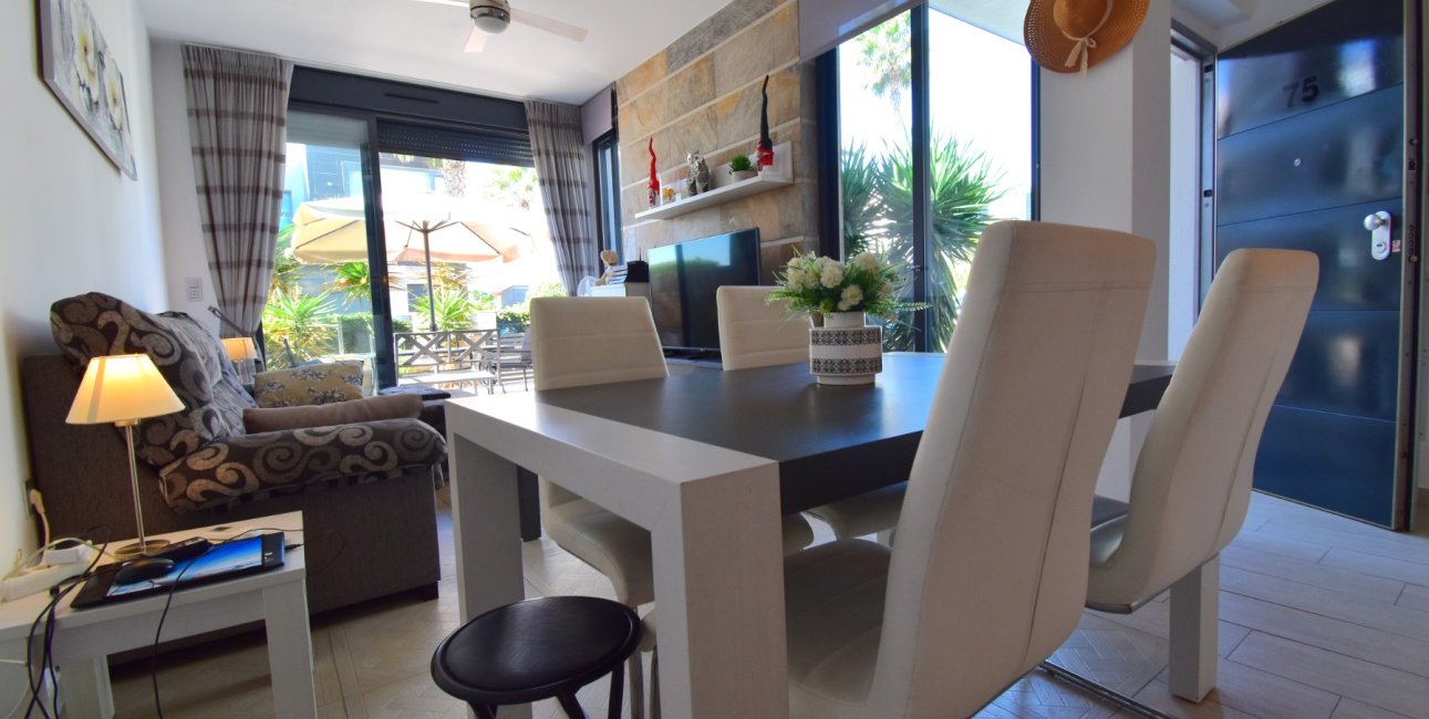 Resale - Townhouse -
Orihuela Costa - Lomas de Cabo Roig