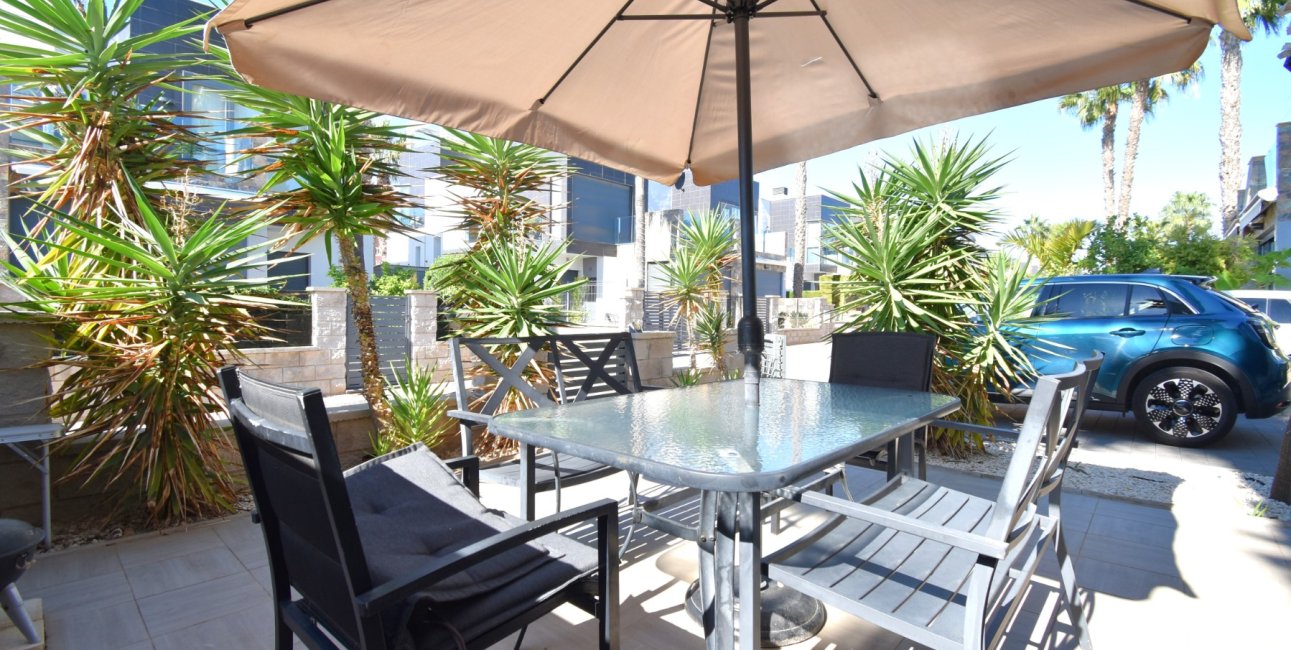 Resale - Townhouse -
Orihuela Costa - Lomas de Cabo Roig