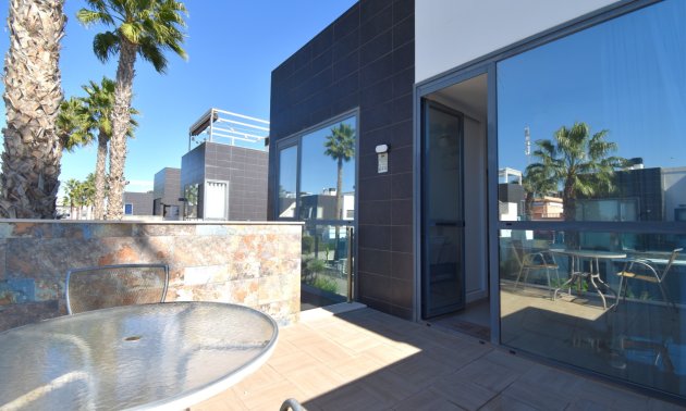 Resale - Townhouse -
Orihuela Costa - Lomas de Cabo Roig