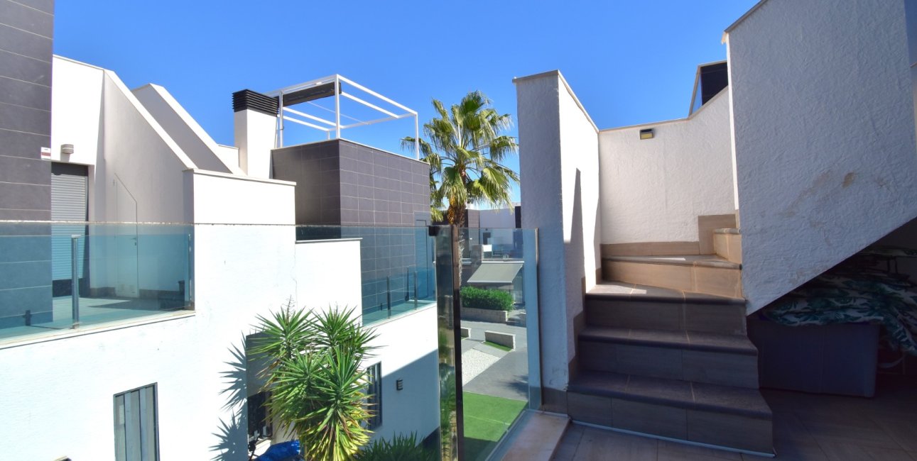 Resale - Townhouse -
Orihuela Costa - Lomas de Cabo Roig