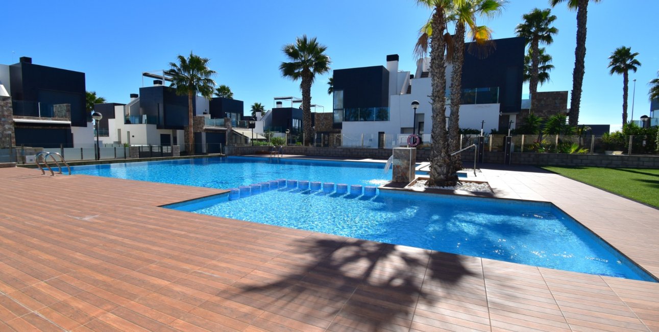 Resale - Townhouse -
Orihuela Costa - Lomas de Cabo Roig