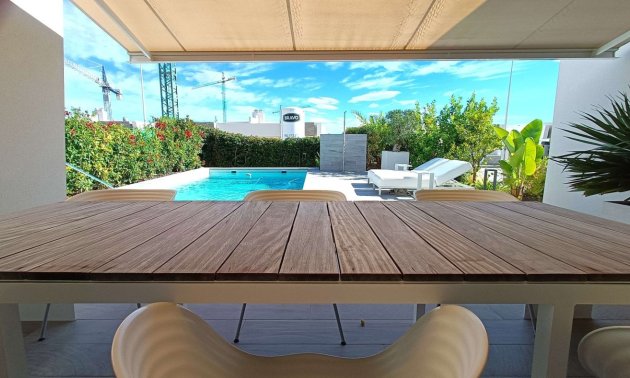 Resale - Villa -
Algorfa - La Finca Golf Resort