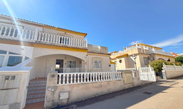 Resale - Townhouse -
Orihuela Costa - Los Dolses