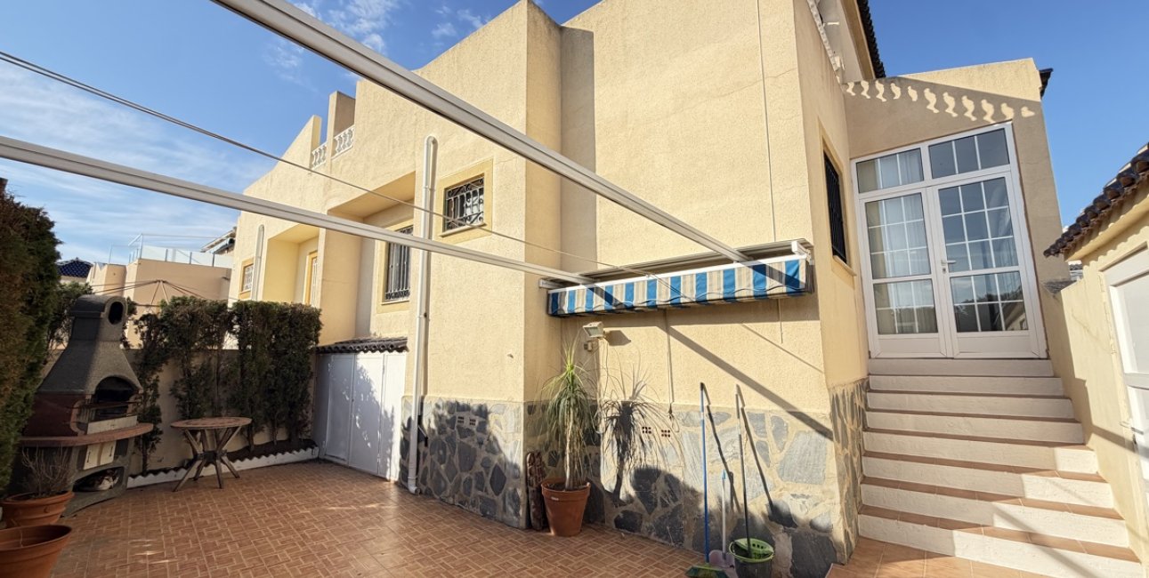 Reventa - Adosado -
Orihuela Costa - Los Balcones