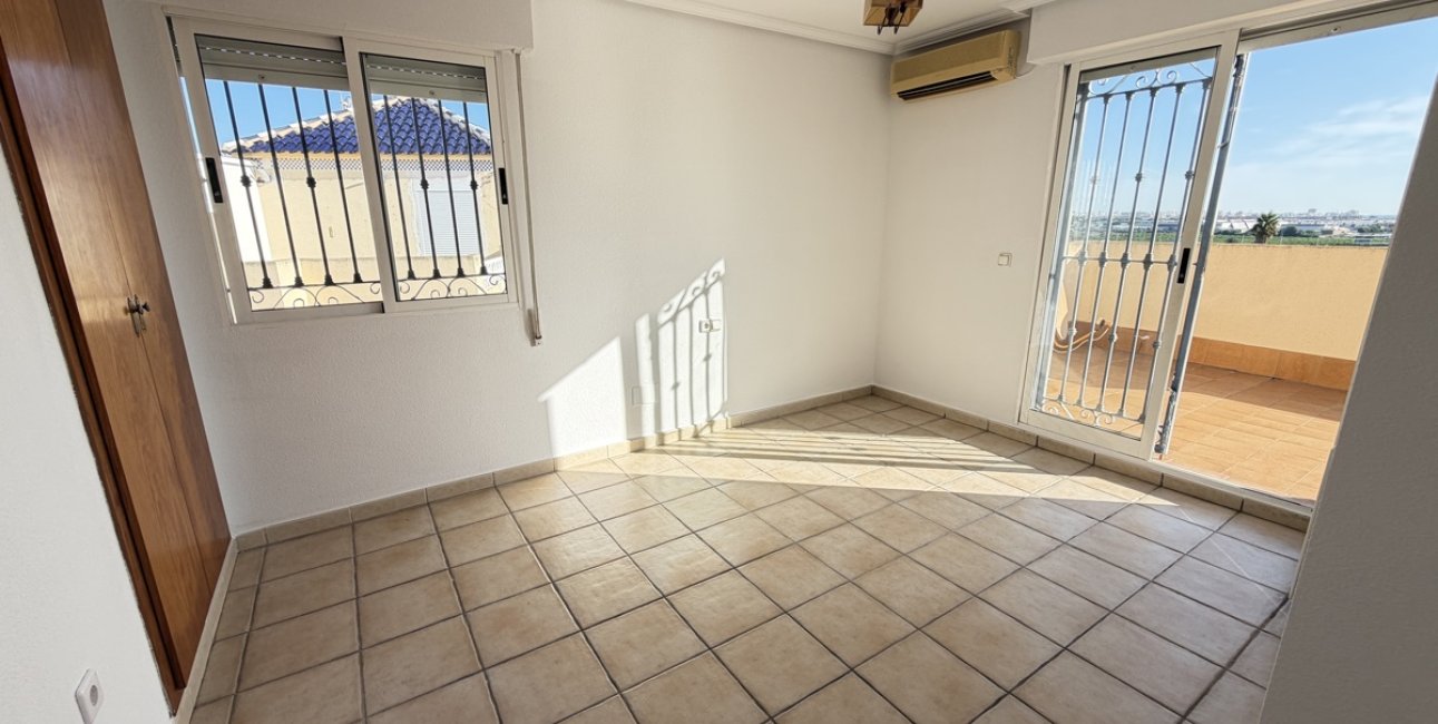 Reventa - Adosado -
Orihuela Costa - Los Balcones