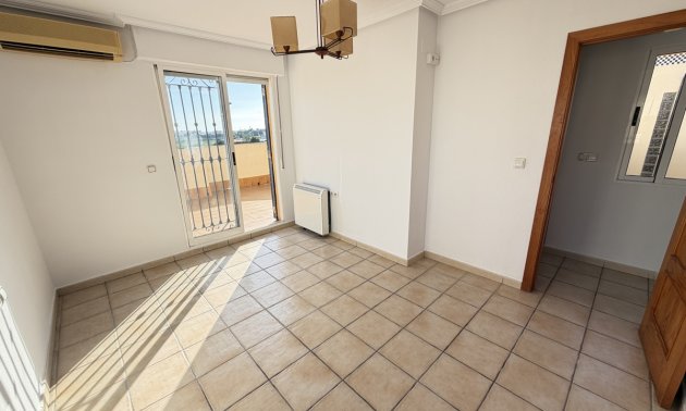 Reventa - Adosado -
Orihuela Costa - Los Balcones