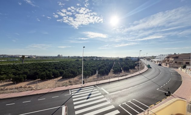 Reventa - Adosado -
Orihuela Costa - Los Balcones