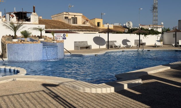 Reventa - Adosado -
Orihuela Costa - Los Balcones