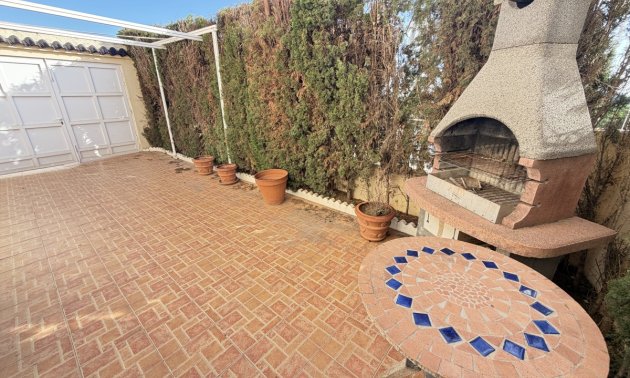 Reventa - Adosado -
Orihuela Costa - Los Balcones