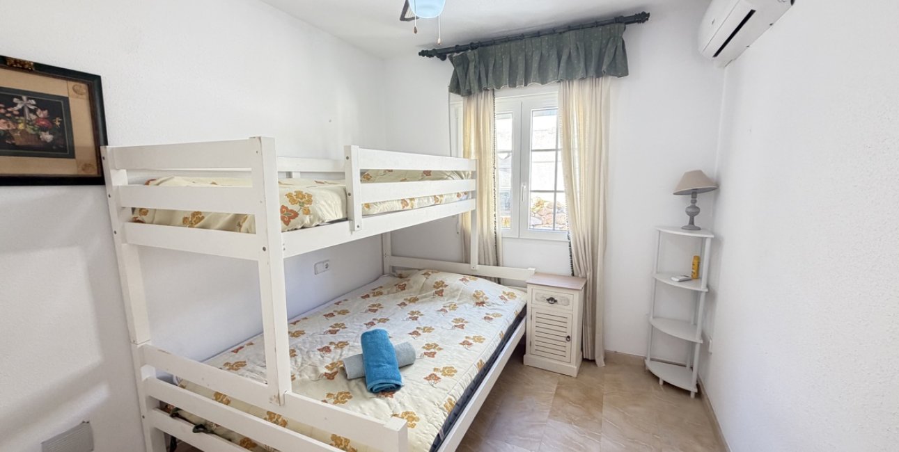 Resale - Bungalow -
Orihuela Costa - Las Ramblas