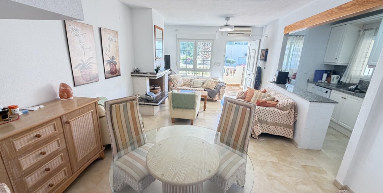 Resale - Bungalow -
Orihuela Costa - Las Ramblas