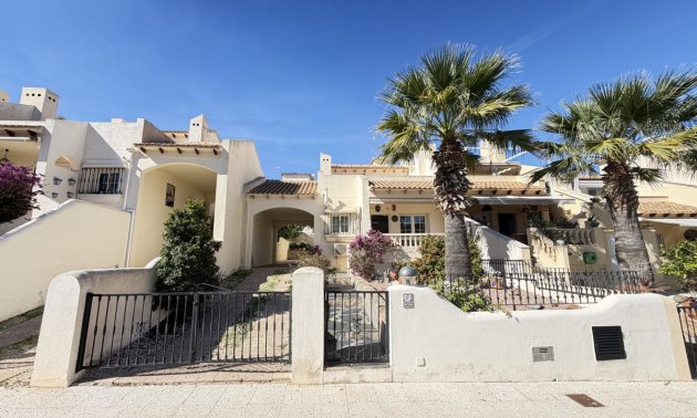Resale - Bungalow -
Orihuela Costa - Las Ramblas