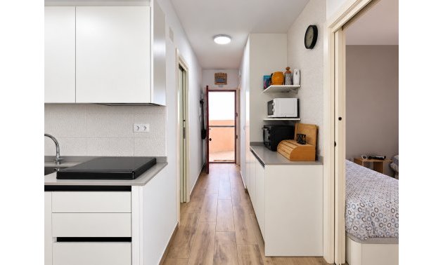 Resale - Apartment / flat -
Torrevieja - Torre La Mata