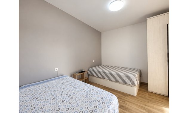 Resale - Apartment / flat -
Torrevieja - Torre La Mata