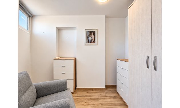 Resale - Apartment / flat -
Torrevieja - Torre La Mata