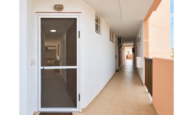 Resale - Apartment / flat -
Torrevieja - Torre La Mata