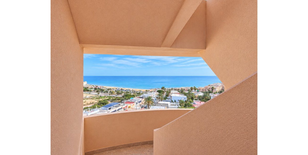 Resale - Apartment / flat -
Torrevieja - Torre La Mata