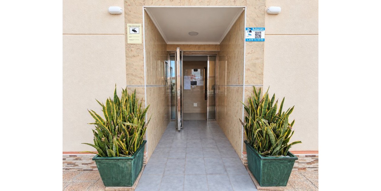 Resale - Apartment / flat -
Torrevieja - Torre La Mata