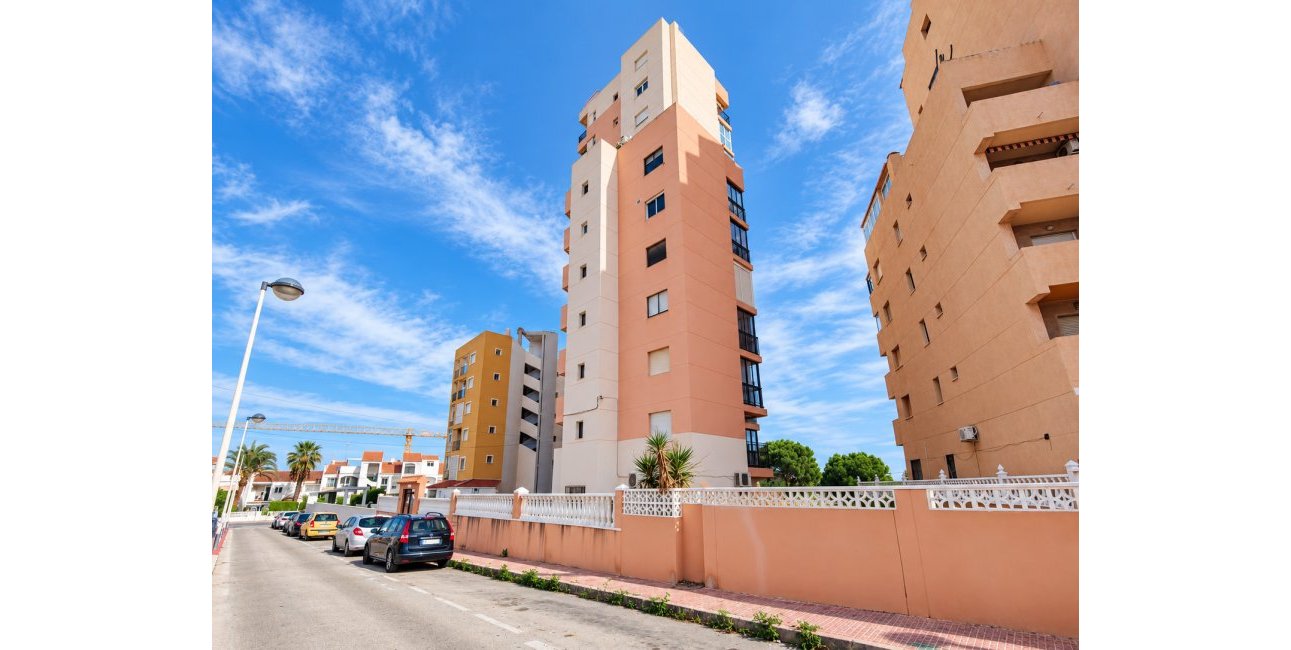Resale - Apartment / flat -
Torrevieja - Torre La Mata